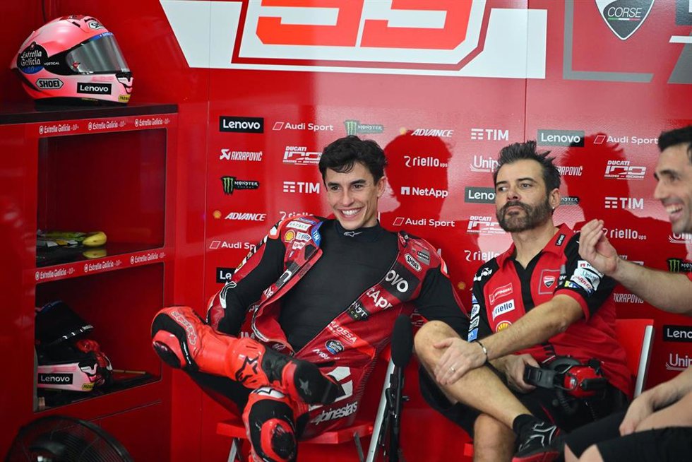 Marc Márquez en su box en el test de MotoGP 2026 en Sepang (Malasia)