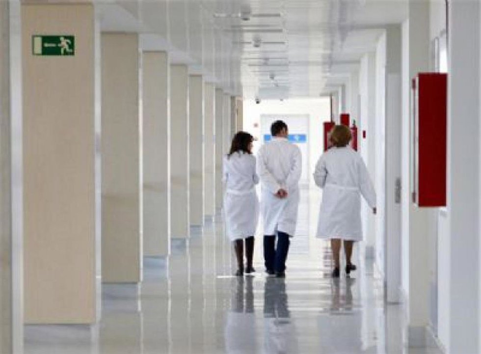 Archivo - Médicos del sistema sanitario público andaluz.