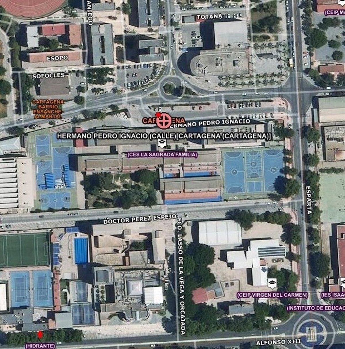 Heridos leves 3 niños al caerse una chapa del tejado de un colegio en Cartagena (Murcia)