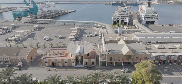 Imagen de archivo del Puerto de Almería.
