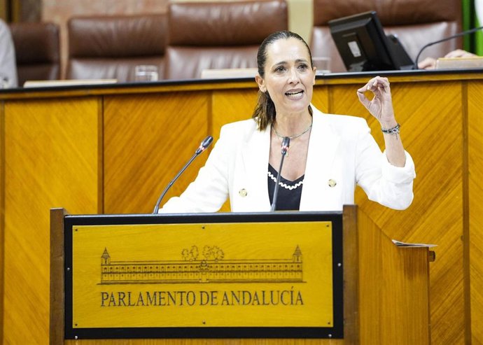 Archivo - Maribel Lozano en un pleno del Parlamento andaluz.