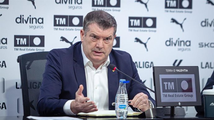 O diretor executivo de futebol do Valencia CF, Ron Gourlay
