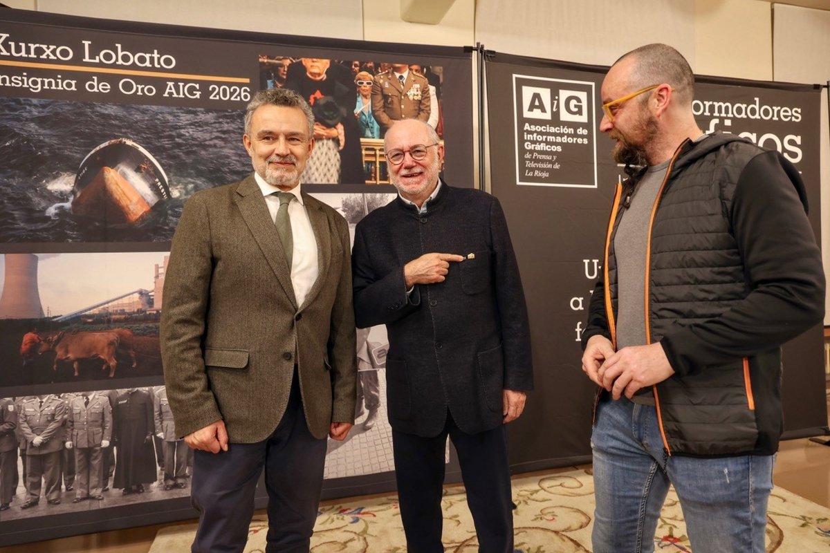 El fotógrafo Xurxo Lobato recibe la  Insignia de Oro  de la Asociación de Informadores Gráficos de La Rioja