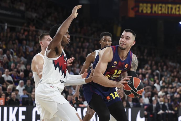 Archivo - Willy Hernangomez of FC Barcelona in action during the EuroLeague Regular Season Round 17 match played between FC Barcelona and Baskonia at Palau Blaugrana on December 19, 2025 in Barcelona, Spain.