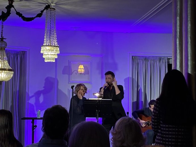 Miguel Poveda y Sole Giménez