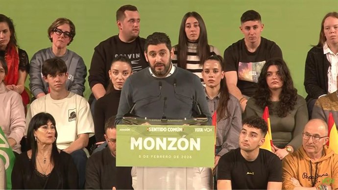El candidato de Vox a la Presidencia del Gobierno de Aragón, Alejandro Nolasco, este jueves en el mitin de Monzón