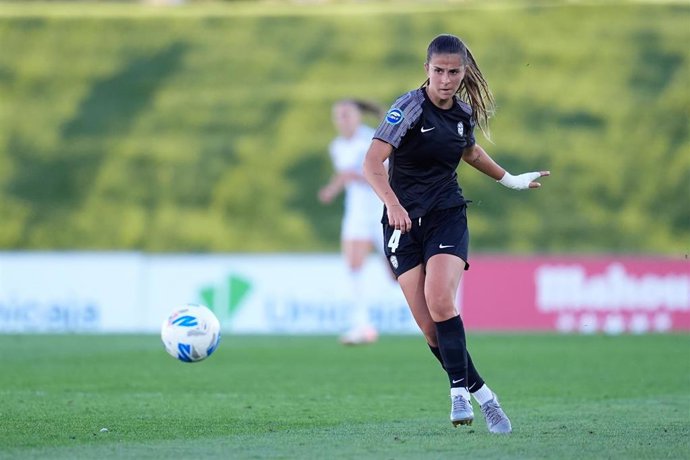 Archivo - Sonia Majarín, en un partido del Badalona Women.