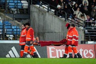 Laia Aleixandri Lopez of FC Barcelona gets injured during the Spanish Women Cup, Copa de la Reina, Quarterfinal match between Real Madrid and FC Barcelona at Alfredo Di Stefano stadium on February 05, 2026, in Madrid, Spain.