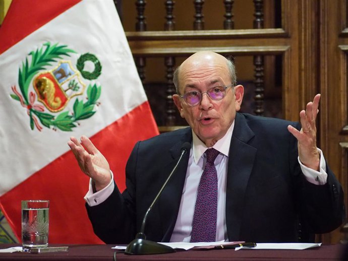 Archivo - December 10, 2025, Lima, Lima, Peru: Ambassador Hugo de Zela Martinez, Minister of Foreign Affairs of Peru, holds a press conference for foreign correspondents in Lima. He addresses Peruvian diplomacy in the face of current regional and internat
