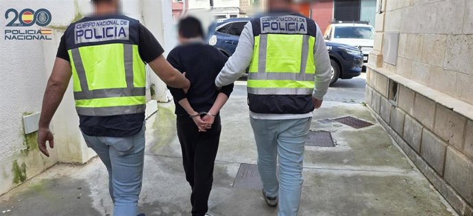 Detenido en Menorca por obligar a una menor a enviarle fotos y vídeos de carácter sexual