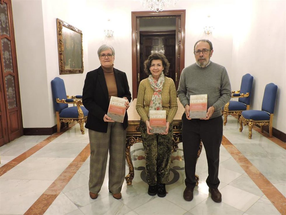 Presentación del libro sobre la saga empresarial de los Benjumea, en un acto celebrado en la Casa de la Provincia.