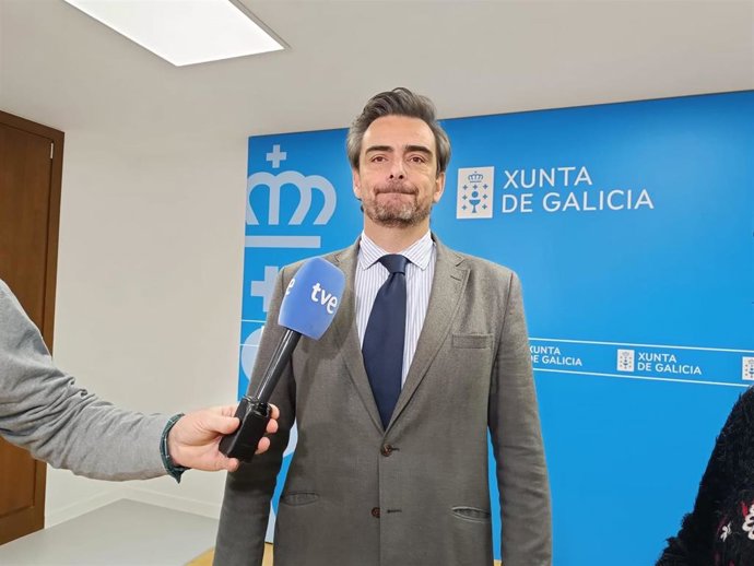 El conselleiro de Presidencia, Xustiza e Deportes, Diego Calvo, en declaraciones a los medios