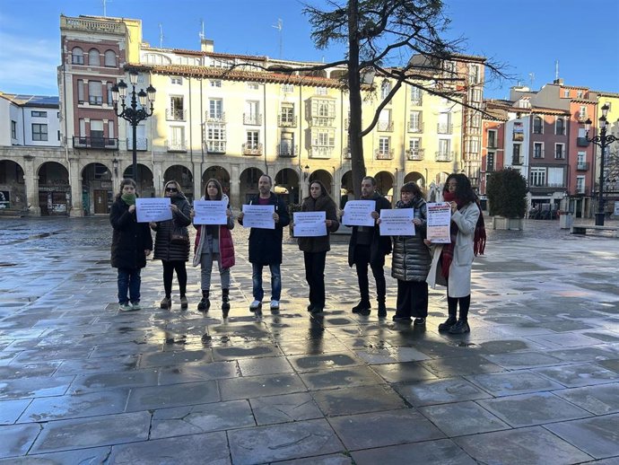 Los interinos convocan este sábado a las 12:00 en la Plaza del Mercado