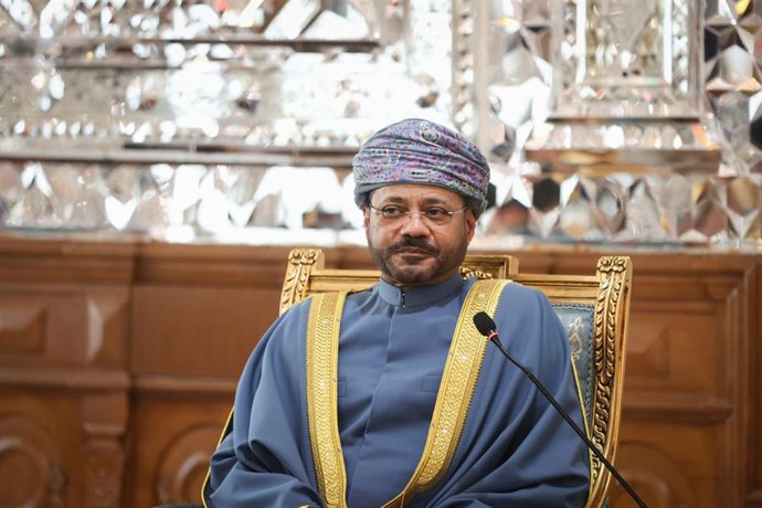 Archivo - Arquivo - O ministro das Relações Exteriores de Omã, Badr al Busaidi, durante uma viagem oficial ao Irã em dezembro de 2024 (arquivo)