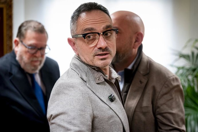 L'alcalde de Móstoles, Manuel Bautista, compareix davant dels mitjans, en l'Ajuntament de Móstoles, a 5 de febrer del 2026, a Móstoles, Madrid (Espanya). 