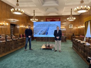 El diputado de Obras de la Diputación de Zamora, Manuel Martín, y el presidente de la Diputación de Zamora, Javier Faúndez.