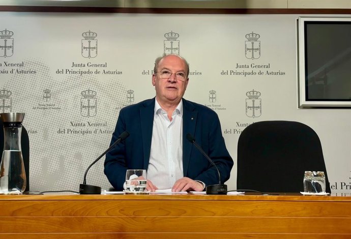 Rueda de prensa del diputado regional del PP José Cuervas-Mons para analizar la situación de la Inspección General de Servicios del Principado.