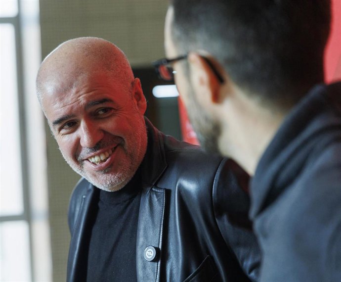 El secretario general de CCOO, Unai Sordo, atiende a los medios en la UR