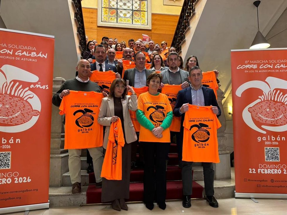 Presentación de la VIII Marcha Solidaria  Corre con Galbán en el Ayuntamiento de Gijón.