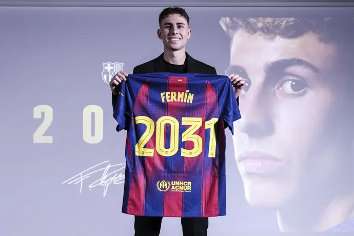 Fermín López con camiseta del FC Barcelona
