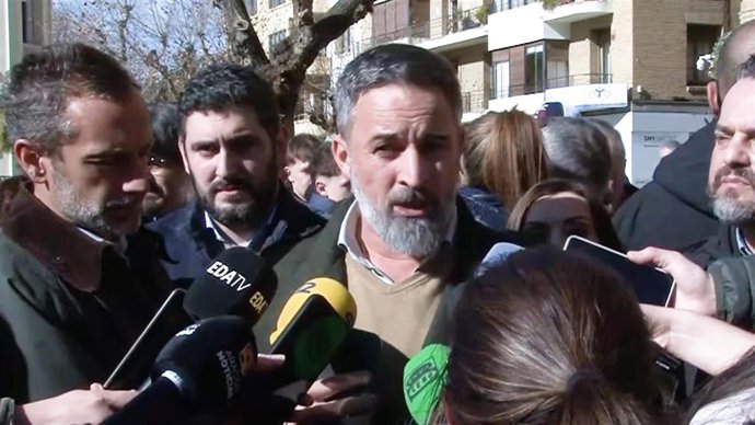El presidente de Vox, Santiago Abascal, en su visita a Huesca.