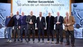 Foto: La acb homenajea en un "acto de justicia" el 50 aniversario de los 65 puntos de Walter Szczerbiak