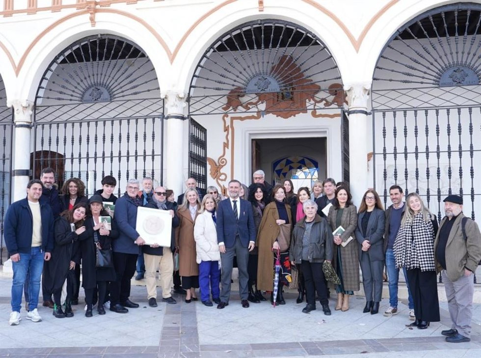 Presentación de Zenobia &amp; CO. Escritoras, artistas e intelectuales de la órbita de Zenobia Camprubí, una obra de la investigadora moguereña Mari Luz Bort.