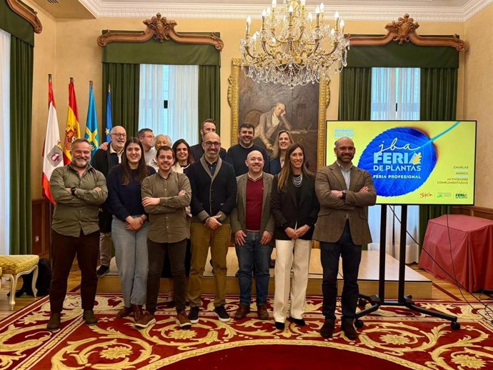 Presentación, en el Ayuntamiento gijonés, de la I Feria de Plantas del Jardín Botánico Atlántico de Gijón.