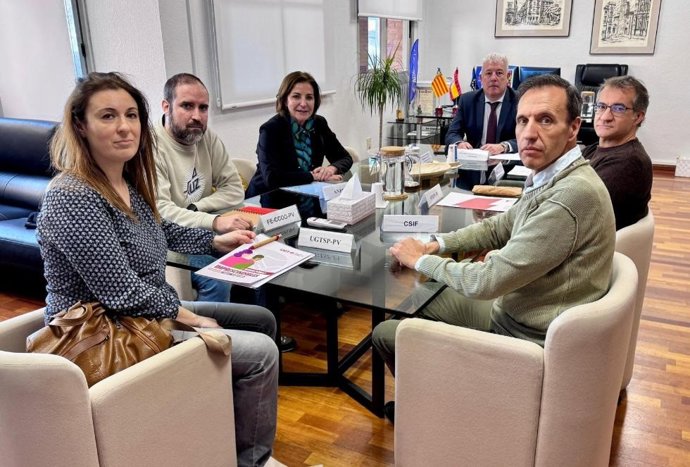 Educació es reuneix amb els sindicats del sector educatiu per a abordar la reunió de la Junta de Portaveus de la Taula Sectorial