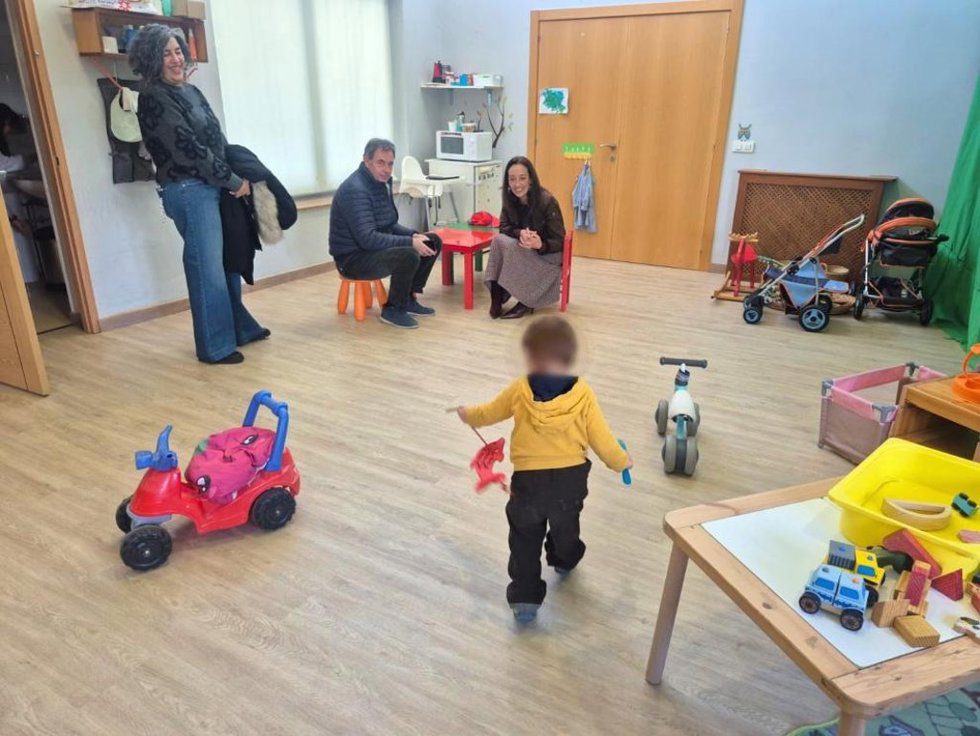 La Consejera ha visitado la casa de infancia de Abiego este viernes.