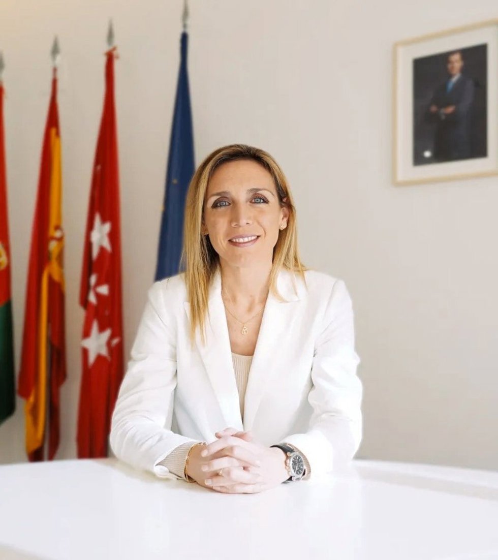 La alcaldesa de Alcorcón, Candelaria Testa, pide a la FEMP que exija la dimisión del alcalde de Móstoles tras las acusaciones de acoso.