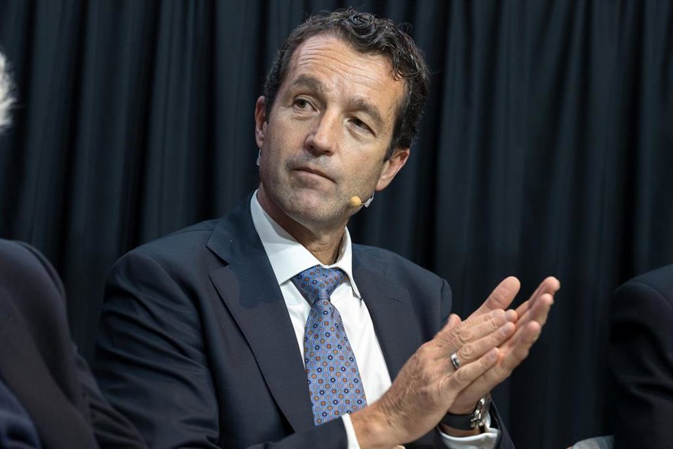 Archivo - El Executive Chairman Indra Group, Ángel Escribano Ruiz,, interviene durante  el foro  'A los 40 años de la adhesión: cómo España quiere que Europa sea' organizado por la Fundación Carlos Amberes, en la IE University, a 15 de octubre de 2025, 