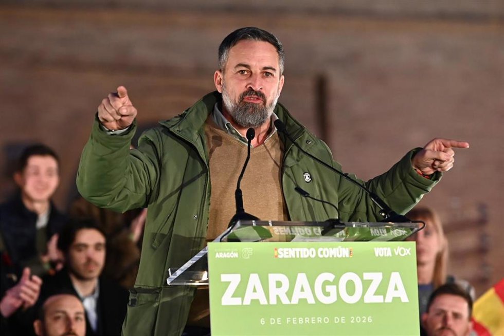 El presidente de Vox, Santiago Abascal, clausura el acto de fin de campaña de Vox, a 6 de febrero de 2026, en Zaragoza, Aragón (España). Los comicios se celebran el próximo domingo 8 de febrero.