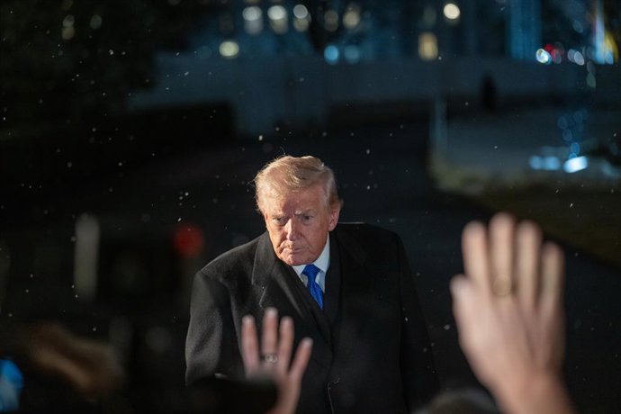 February 6, 2026, Washington, Dc, United States: WASHINGTON, D.C., United States â€” February 5, 2026: President Donald Trump took a few questions before departing the White House for Florida on February 6, 2026.