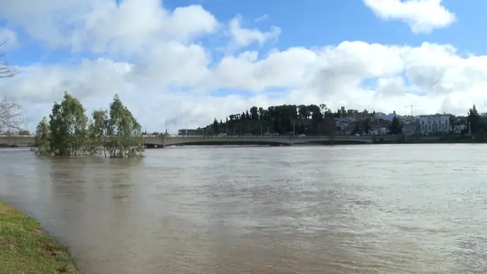 Río Guadiana a su paso por Badajoz