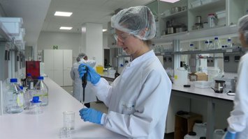 La biofarma i+Med, Premio Pyme del Año en Álava