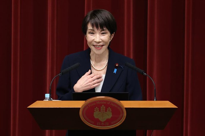 19 de janeiro de 2026, Tóquio, Japão: A primeira-ministra japonesa, Sanae Takaichi, fala durante uma coletiva de imprensa na residência oficial do primeiro-ministro.
