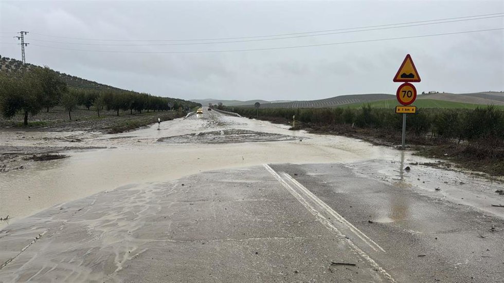 La carretera A-309 inundada.