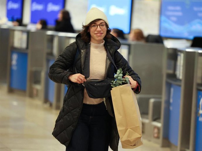 Rosa Rodríguez en el Aeropuerto Adolfo Suárez Madrid-Barajas a 07 de Febrero de 2026 en Madrid (España).    Ángel Díaz Briñas / Europa Press
