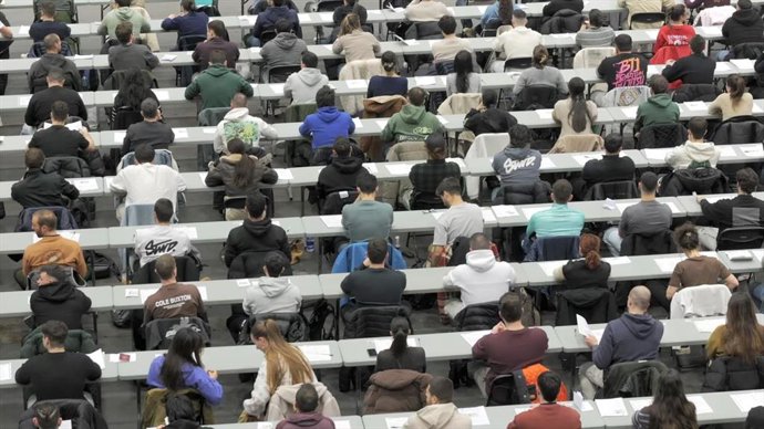 Aspirantes en el primer examen de la OPE de la 35 promoción de la Ertzaintza