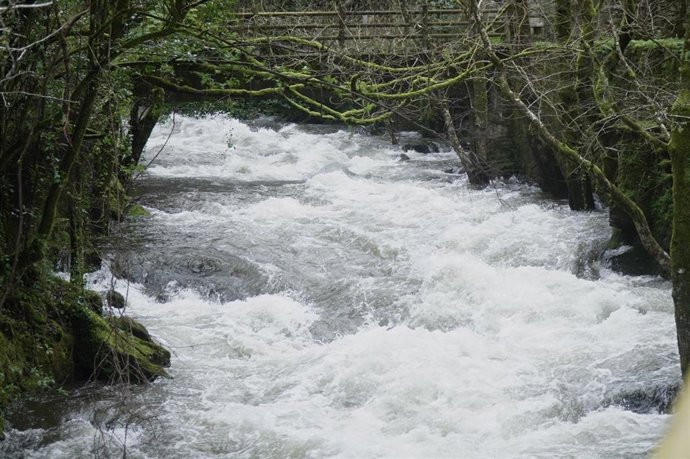 La cascada de Fervenza de Belelle (A Coruña) durante la borrasca que afecta a Galicia, a 27 de enero de 2026, en Neda, A Coruña, Galicia (España). 
