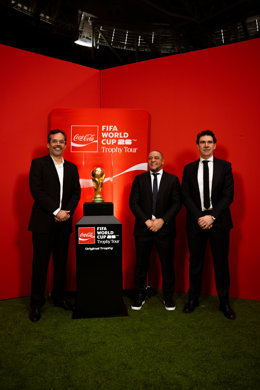 La Gira del Trofeo Original de la Copa Mundial de la FIFA patrocinada por Coca-Cola continúa su viaje global y llega a España