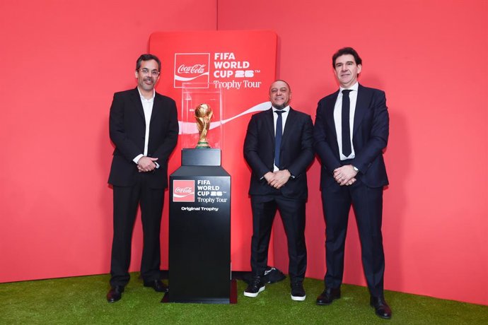 Presentación del trofeo original de la Copa Mundial de la  FIFA 2026 en el Bernabéu (Madrid)