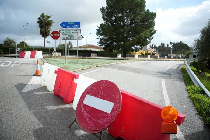 La carretera de acceso a Arcos de la Frontera (Cádiz) cortada por los efectos de la borrasca Leonardo. A 6 de febrero de 2026, en Arcos de la frontera Cádiz (Andalucía, España). ARCHIVO.
