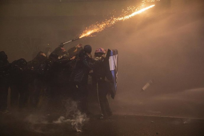 Milan, Milan: Milan, the protest march against the Milan-Cortina 2026 Winter Olympics, organized by grassroots unions, housing rights groups, and social centers. Clashes between protesters and law enforcement officers ensued.