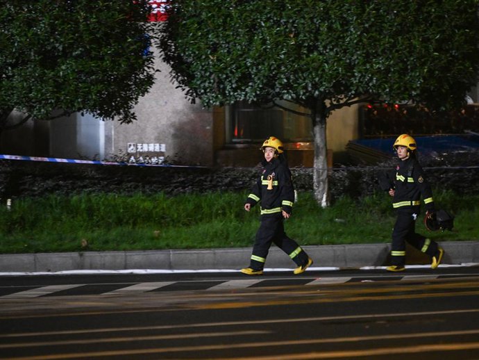 Archivo - Imagen de archivo de bomberos en China