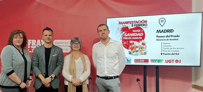 Jorge Nacarino, presidente de la FRAVM; Paloma López, secretaria general de CCOO de Madrid; Sergio Fernández, presidente de la ADSPM, y Susana Huertas, secretaria general de UGT de Madrid