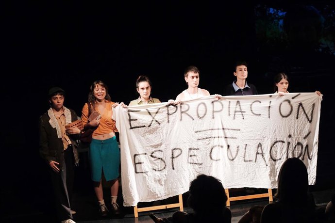 Escena de 'Un verano por metro cuadrado', del colectivo 7 Minutos de Gloria