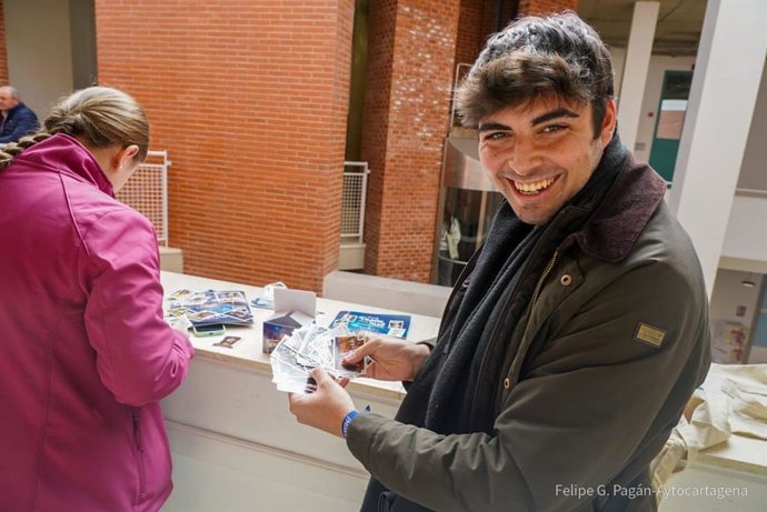 Presentación del proyecto de colección de cromos de Semana 'Santa CromoSS - Pasión en cada paso'