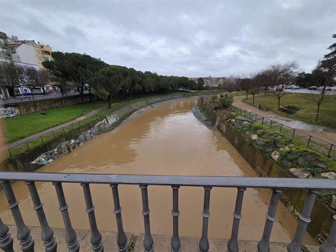 El Rivillas a su paso por San Roque en Badajoz